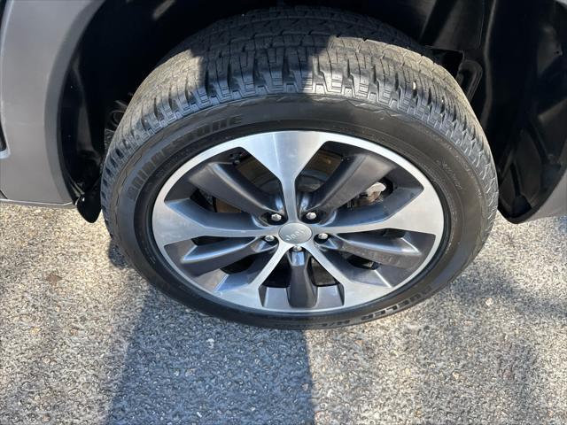 used 2022 Jeep Cherokee car, priced at $28,990