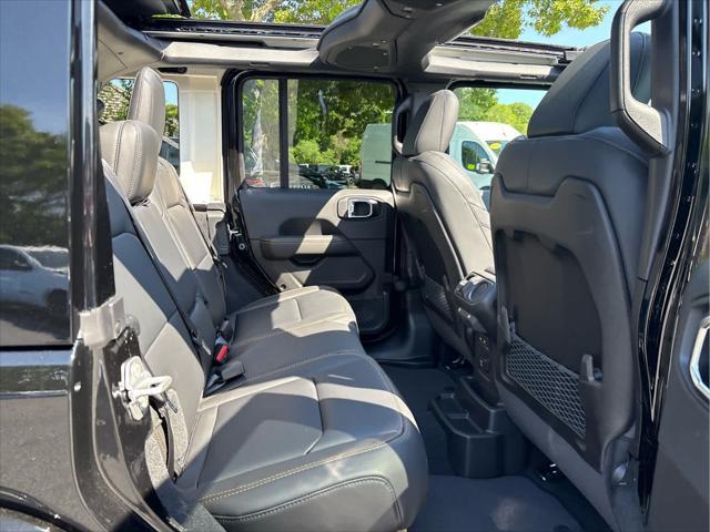 new 2025 Jeep Wrangler car, priced at $55,375