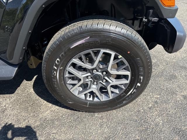 new 2025 Jeep Wrangler car, priced at $55,375