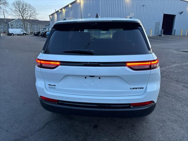 new 2025 Jeep Grand Cherokee car, priced at $49,763