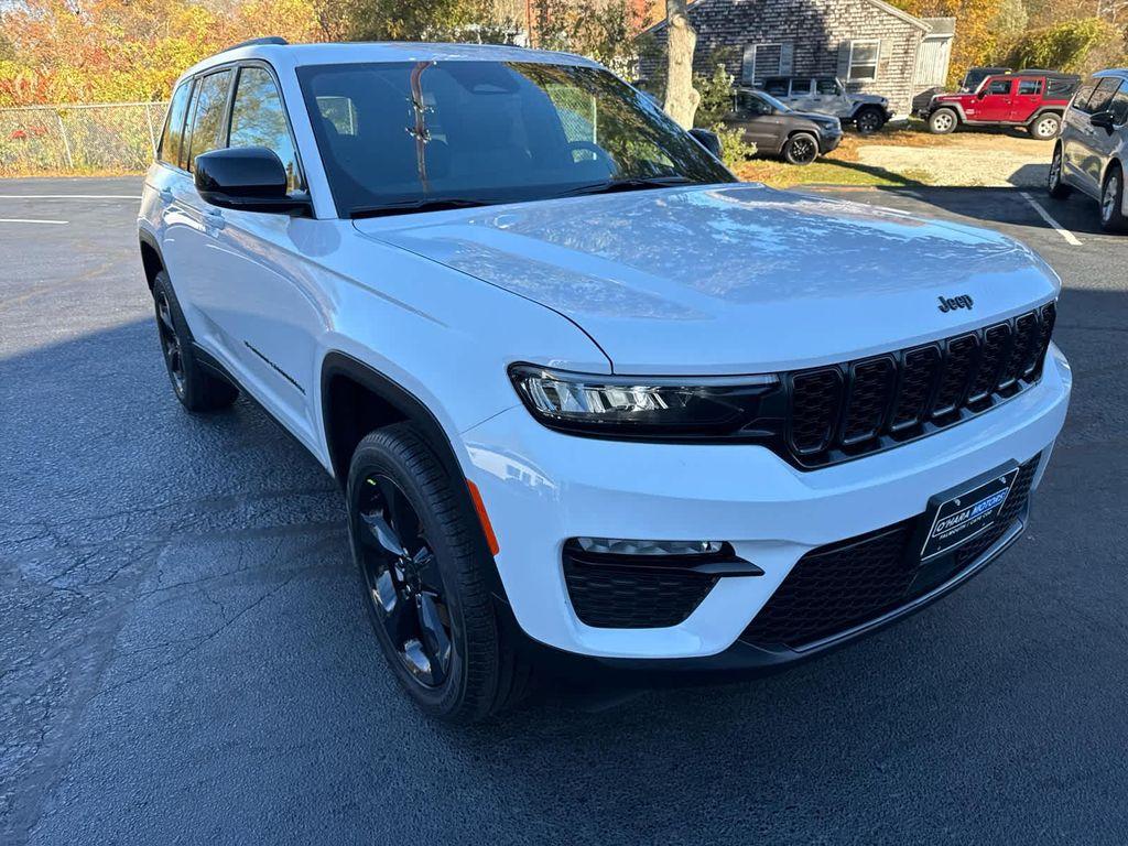 new 2025 Jeep Grand Cherokee car, priced at $47,293