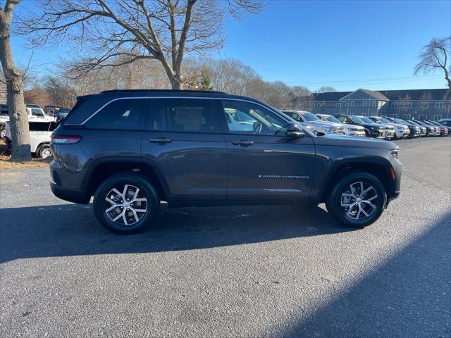 new 2025 Jeep Grand Cherokee car, priced at $45,430