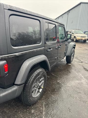 new 2025 Jeep Wrangler car, priced at $44,556