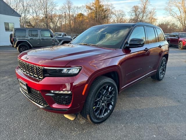 new 2025 Jeep Grand Cherokee car, priced at $60,002