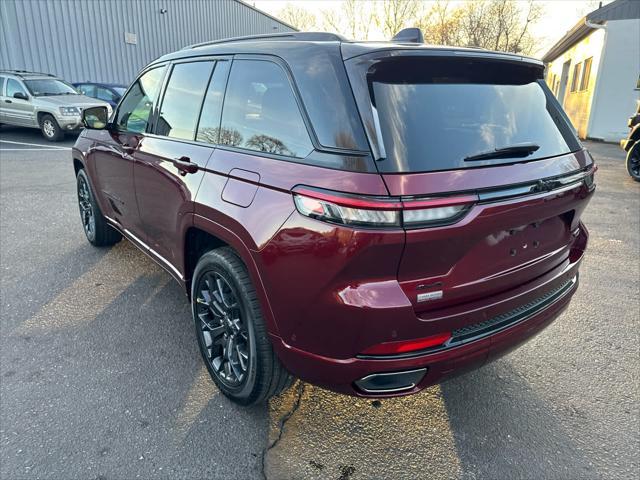 new 2025 Jeep Grand Cherokee car, priced at $60,002