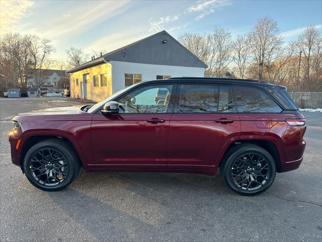 new 2025 Jeep Grand Cherokee car, priced at $60,002