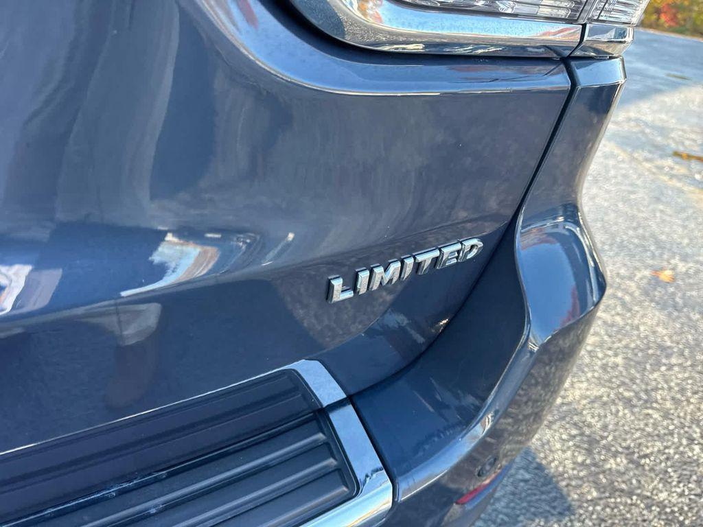 used 2020 Jeep Grand Cherokee car, priced at $17,606