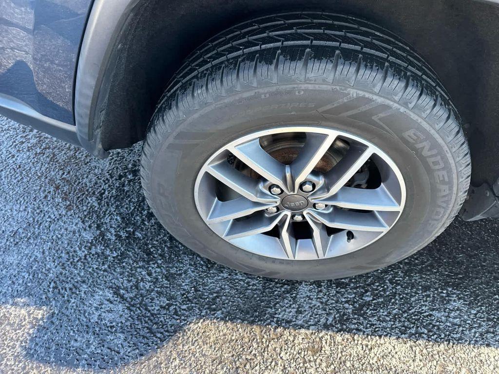 used 2020 Jeep Grand Cherokee car, priced at $17,606