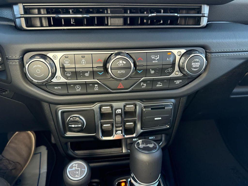 new 2026 Jeep Wrangler car, priced at $55,306