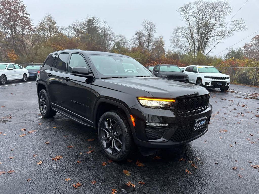new 2025 Jeep Grand Cherokee car, priced at $50,308