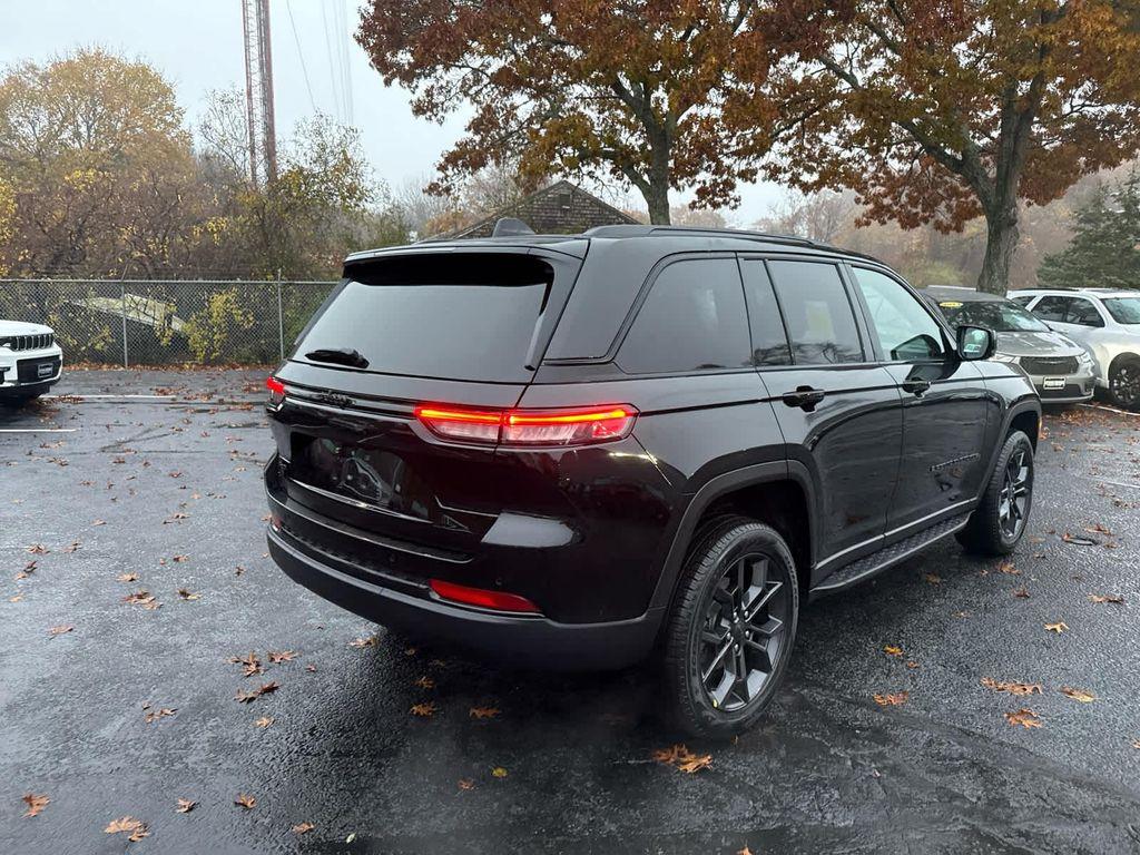 new 2025 Jeep Grand Cherokee car, priced at $50,308