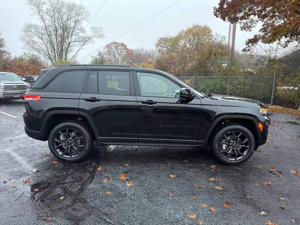 new 2025 Jeep Grand Cherokee car, priced at $50,308