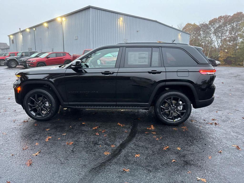 new 2025 Jeep Grand Cherokee car, priced at $50,308