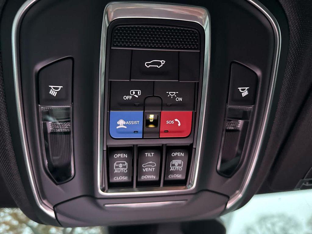 new 2025 Jeep Grand Cherokee car, priced at $50,308