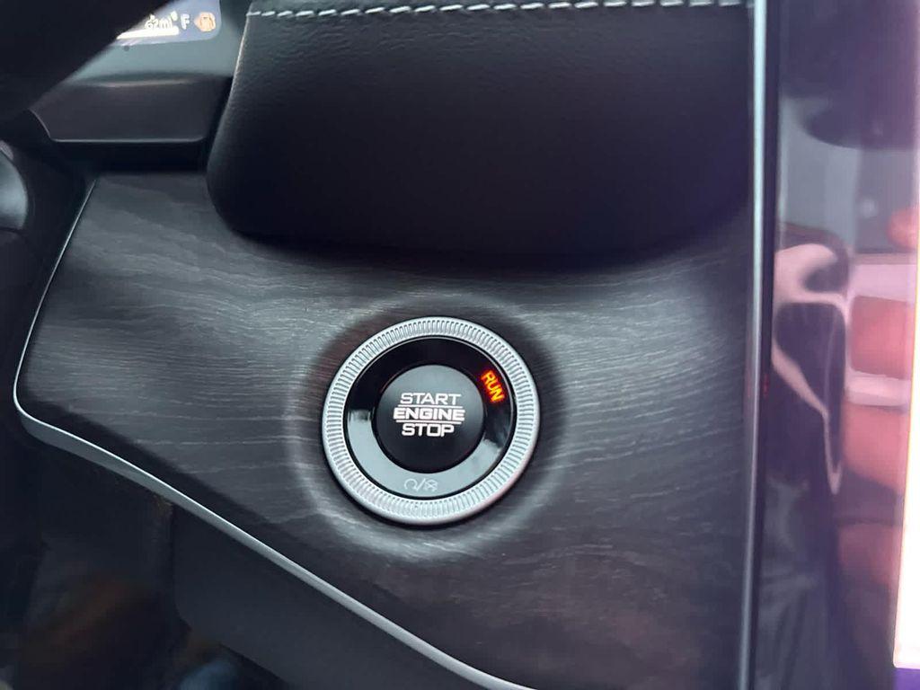 new 2025 Jeep Grand Cherokee car, priced at $50,308