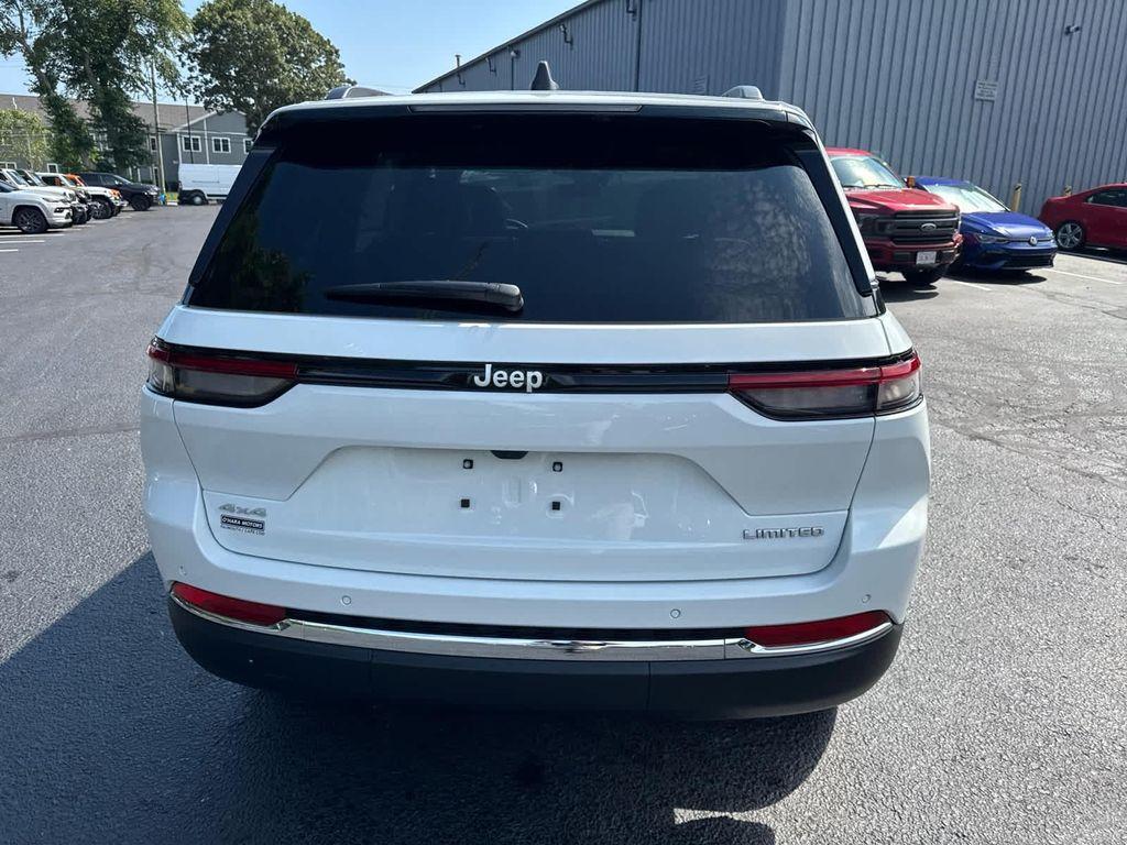 new 2025 Jeep Grand Cherokee car, priced at $49,415