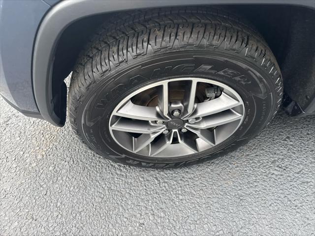 used 2021 Jeep Grand Cherokee car, priced at $29,990