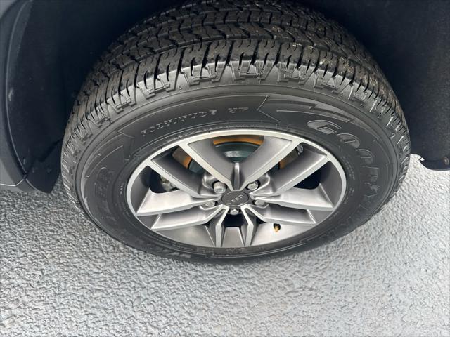 used 2021 Jeep Grand Cherokee car, priced at $29,990