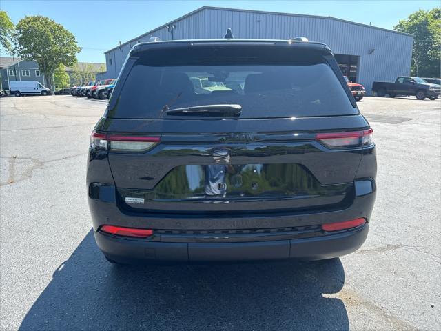 new 2025 Jeep Grand Cherokee car, priced at $48,175