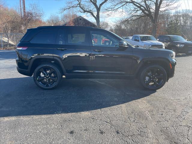 new 2025 Jeep Grand Cherokee car, priced at $51,648