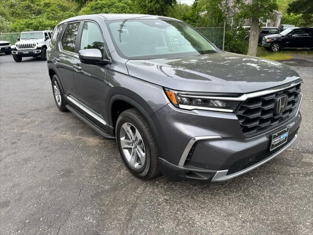 used 2025 Honda Pilot car, priced at $45,576