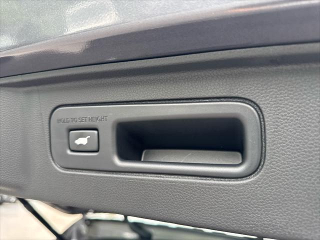used 2025 Honda Pilot car, priced at $45,576
