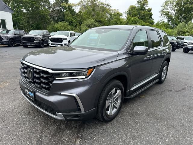 used 2025 Honda Pilot car, priced at $45,576