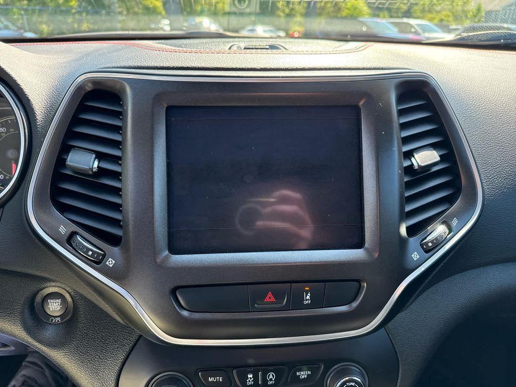 used 2022 Jeep Cherokee car, priced at $29,273