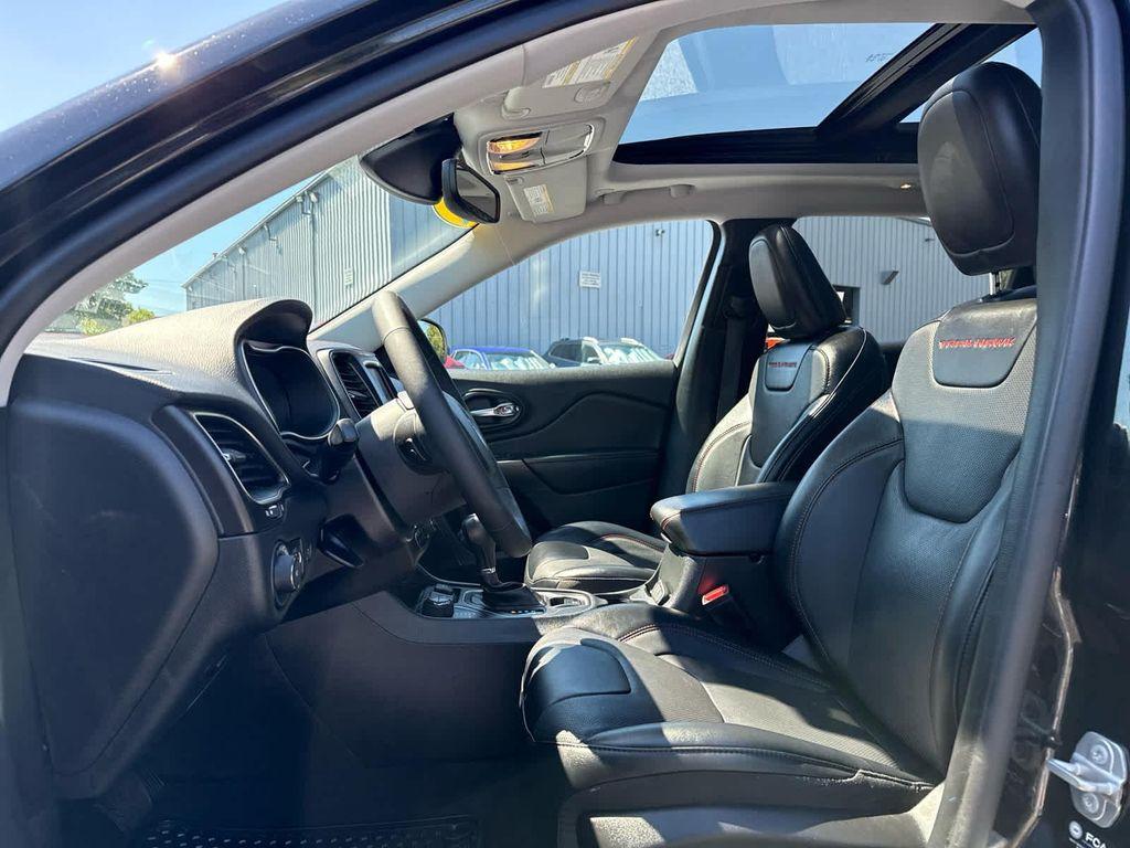 used 2022 Jeep Cherokee car, priced at $29,273