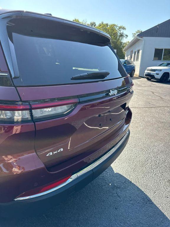 new 2025 Jeep Grand Cherokee car, priced at $48,244