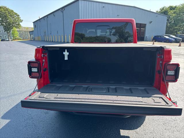new 2025 Jeep Gladiator car, priced at $51,392