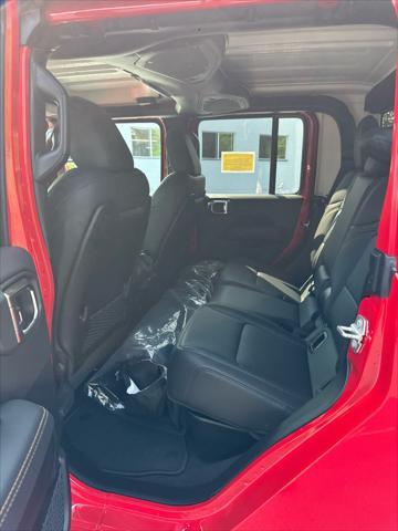 new 2025 Jeep Gladiator car, priced at $51,392