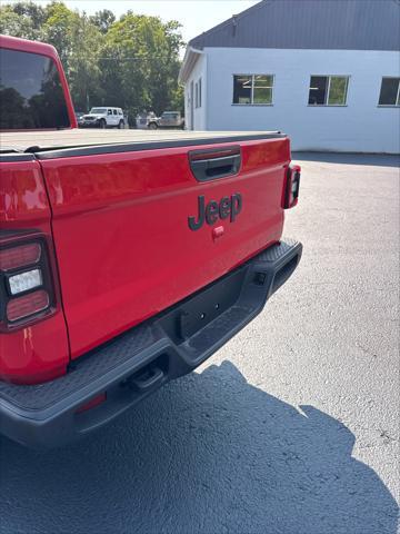 new 2025 Jeep Gladiator car, priced at $51,392