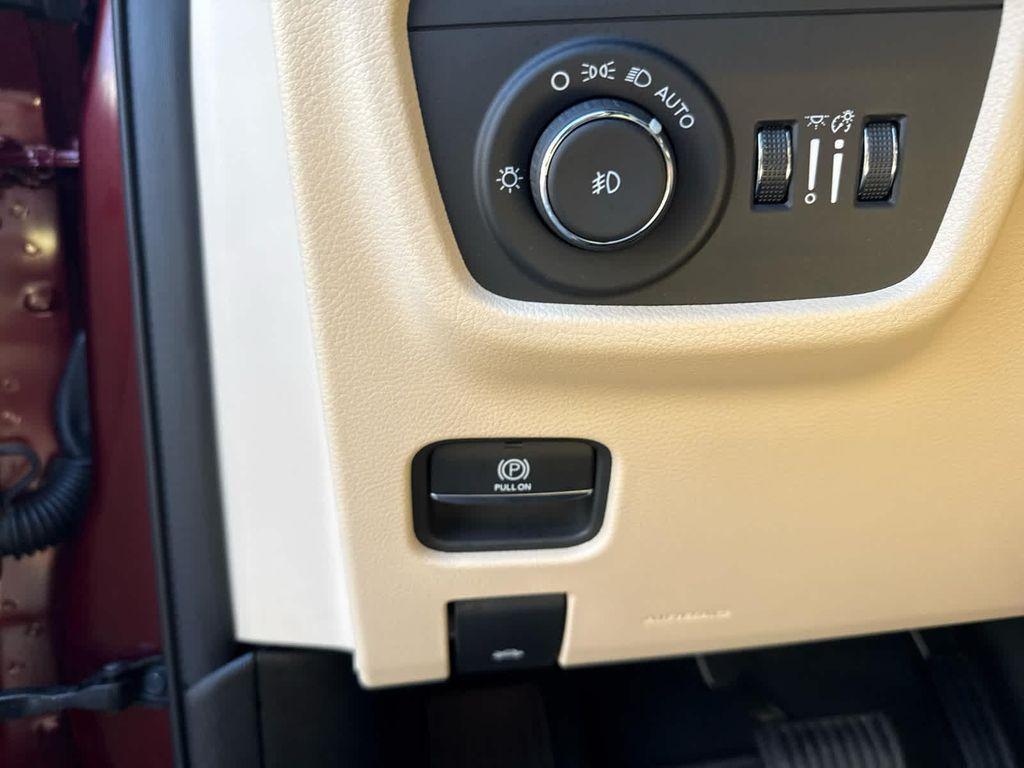 used 2024 Jeep Grand Cherokee car, priced at $42,731