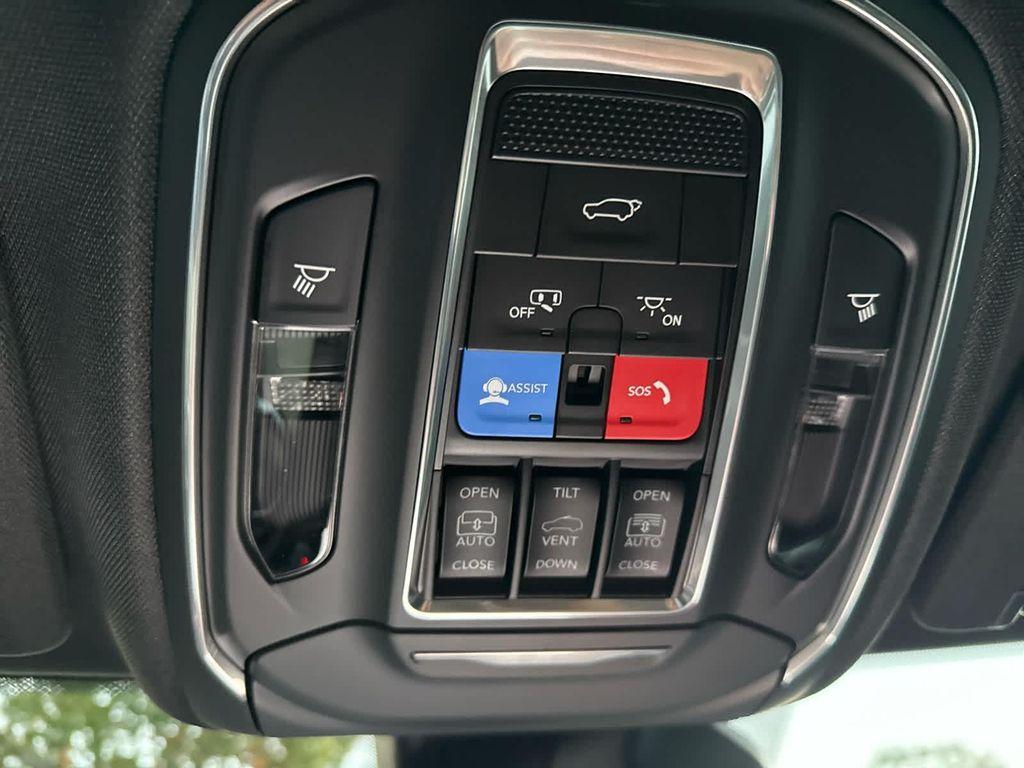 new 2025 Jeep Grand Cherokee car, priced at $48,491