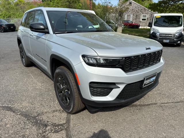 new 2025 Jeep Grand Cherokee car, priced at $43,710