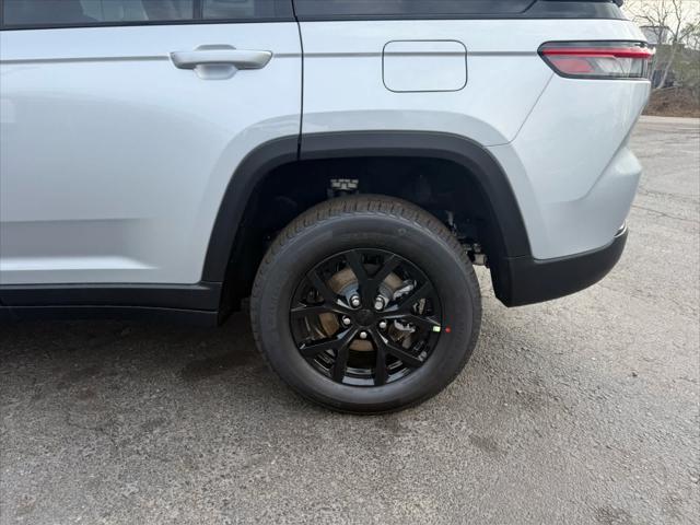 new 2025 Jeep Grand Cherokee car, priced at $41,791