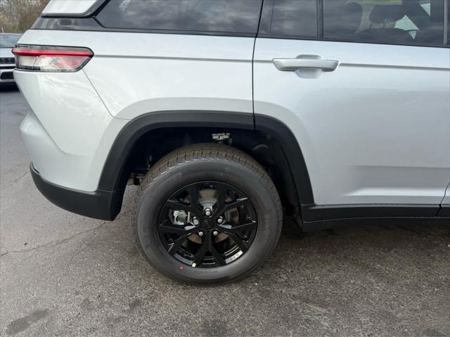 new 2025 Jeep Grand Cherokee car, priced at $41,791