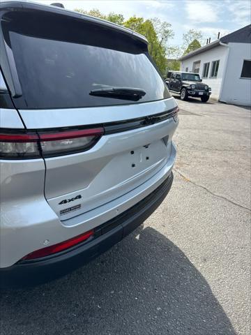 new 2025 Jeep Grand Cherokee car, priced at $43,710