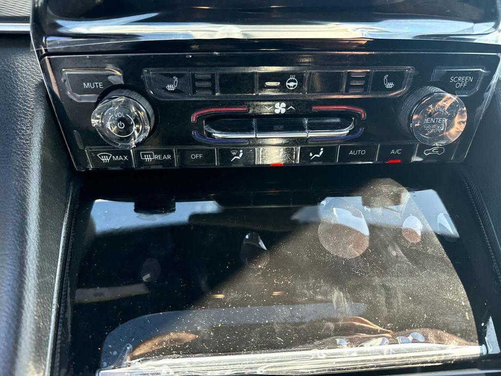 new 2025 Jeep Grand Cherokee car, priced at $40,464