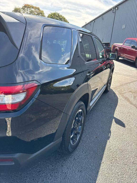 used 2025 Honda Pilot car, priced at $43,777