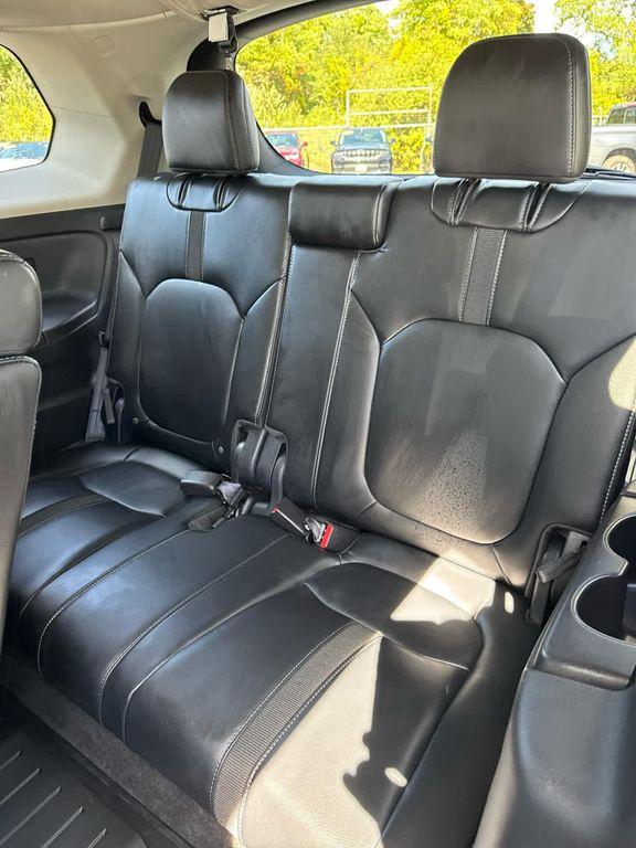 used 2025 Honda Pilot car, priced at $43,777