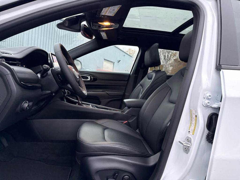 new 2026 Jeep Compass car, priced at $37,277