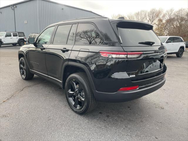 new 2025 Jeep Grand Cherokee car, priced at $42,973