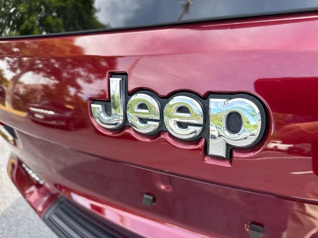 used 2021 Jeep Grand Cherokee car, priced at $23,990