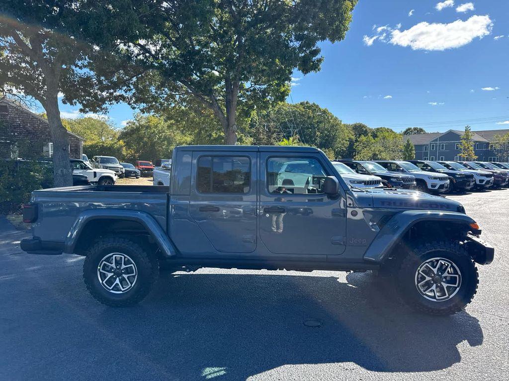 new 2025 Jeep Gladiator car, priced at $55,083