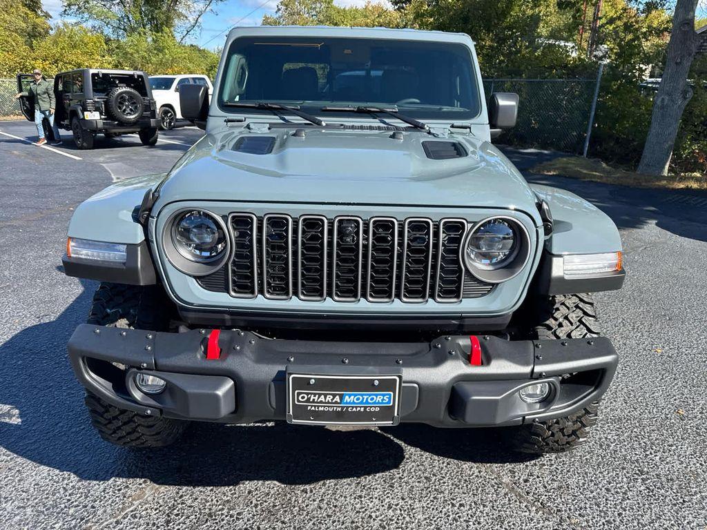 new 2025 Jeep Gladiator car, priced at $55,083