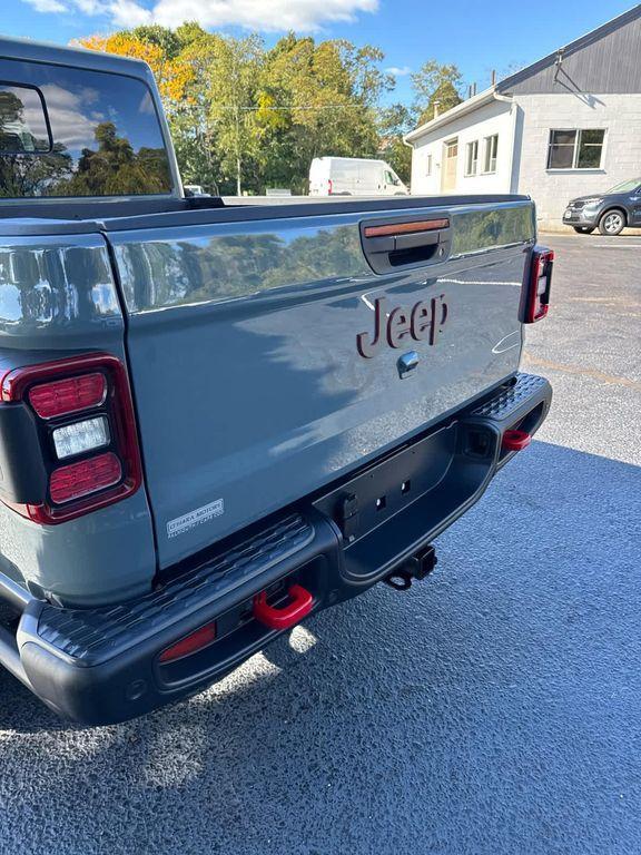 new 2025 Jeep Gladiator car, priced at $55,083