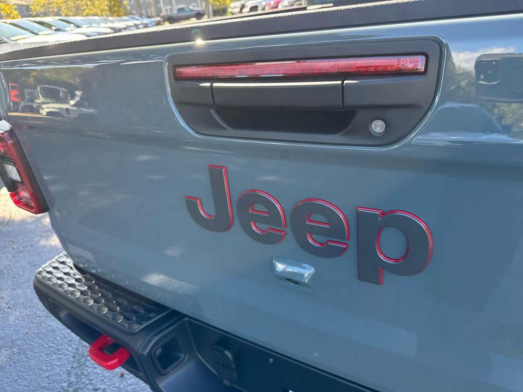 new 2025 Jeep Gladiator car, priced at $55,083