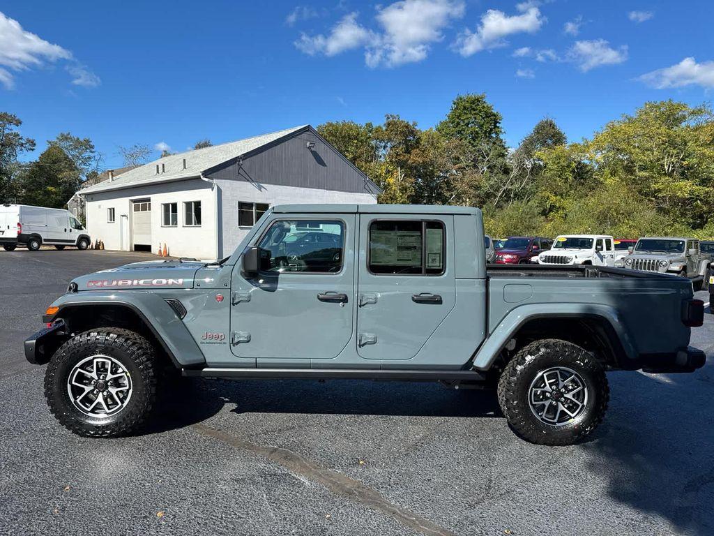 new 2025 Jeep Gladiator car, priced at $55,083